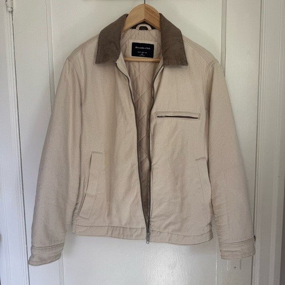 Abercrombie & Fitch Jackets & Blazers - Abercrombie & Fitch Cream Quilted Lined Barn Jacket